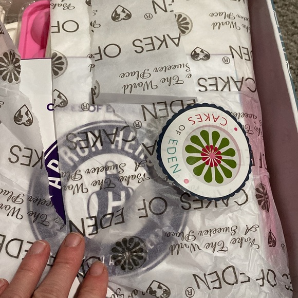 Cakes of Eden Apron Hero's pop n dip kit. Never used - Picture 9 of 12